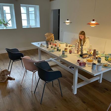 ニーブルムKapitaenshaus Von 1712 - Neu Saniertアパートメント エクステリア 写真