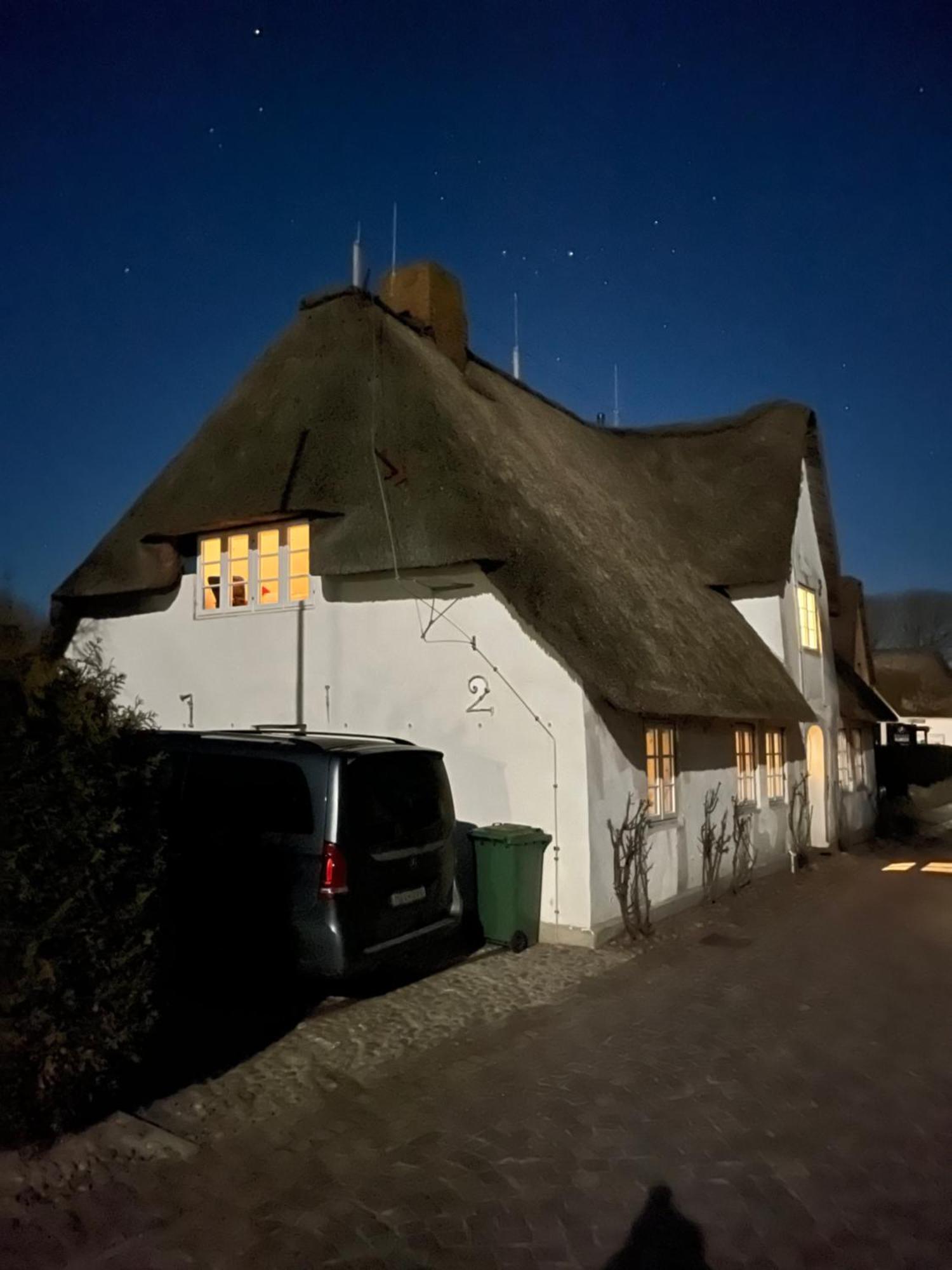 ニーブルムKapitaenshaus Von 1712 - Neu Saniertアパートメント エクステリア 写真